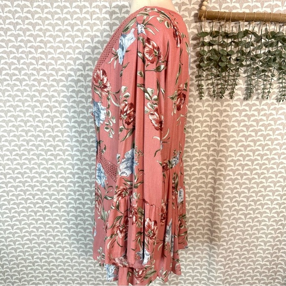 Torrid Babydoll Gauze Crochet Trim Floral Lace-Up Top Dusty Coral Plus Size 1 1X - Picture 9 of 14
